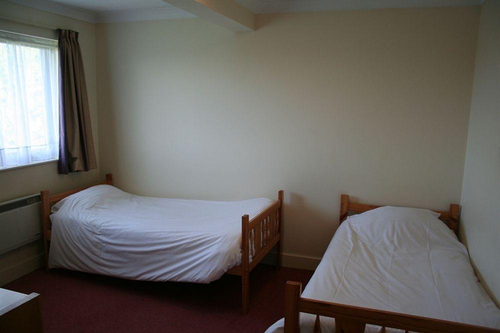 Days Inn Стаффорд Экстерьер фото