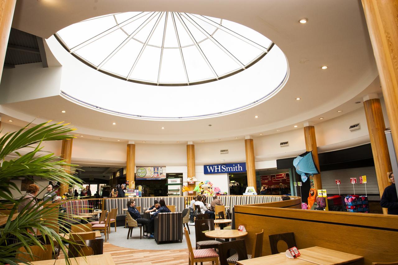 Days Inn Стаффорд Экстерьер фото